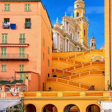 Les Logettes-plage-centre Mentone